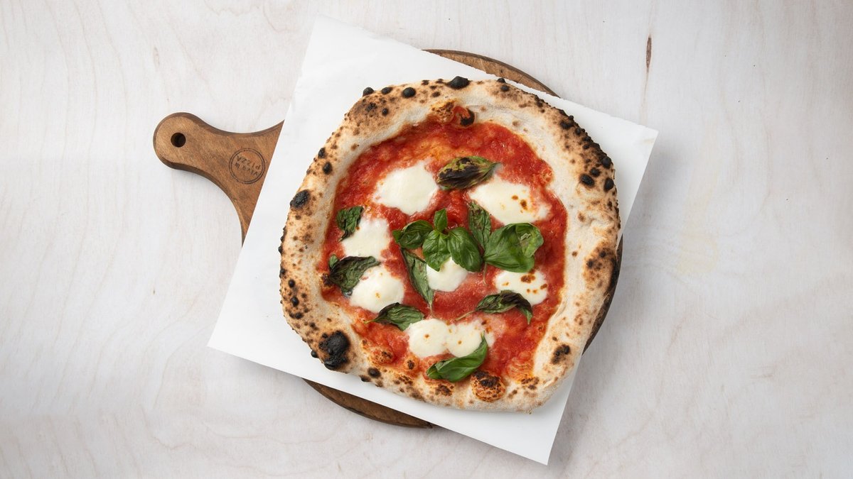 Margherita pizza
